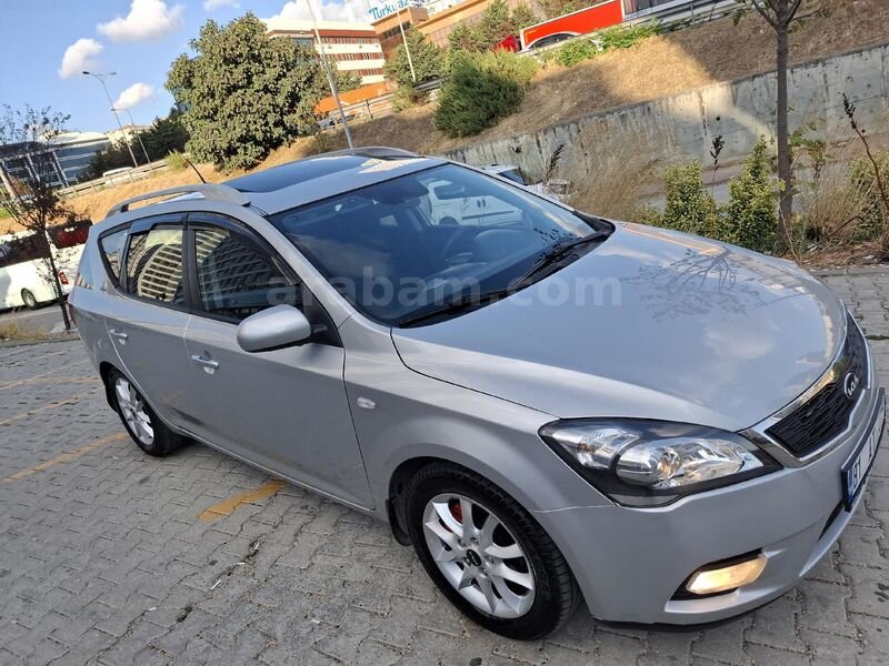 Sahibinden Tam Otomatik Kia Ceed 1.6 CRDi Concept SW 2010 Model 7