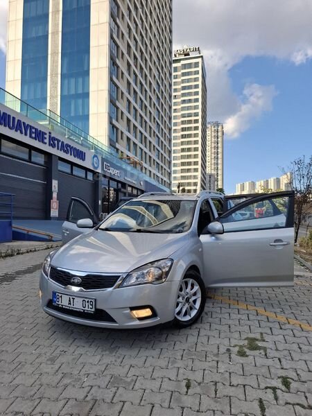 Sahibinden Tam Otomatik Kia Ceed 1.6 CRDi Concept SW 2010 Model