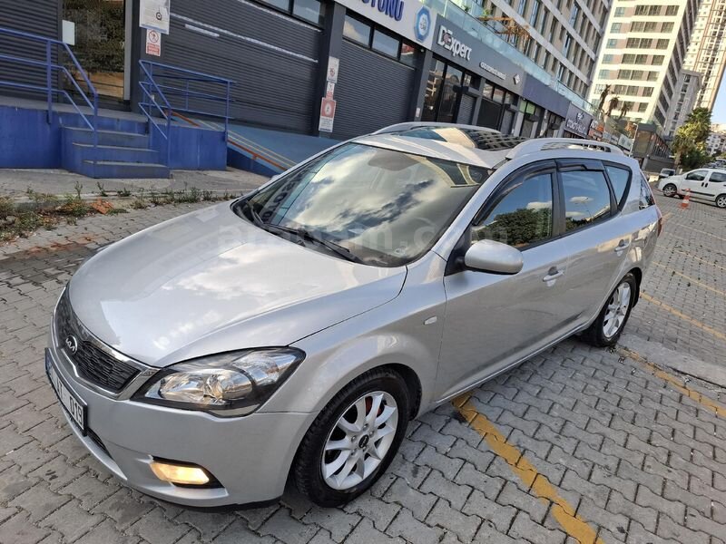 Sahibinden Tam Otomatik Kia Ceed 1.6 CRDi Concept SW 2010 Model 6