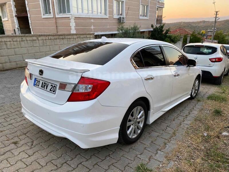 Sahibinden Honda Civic 1.6i VTEC Eco Elegance 2012 Model Mardin 3