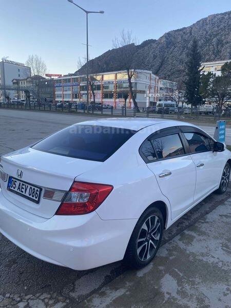 Sahibinden Honda Civic 1.6i VTEC Eco Premium 2014 Model 7