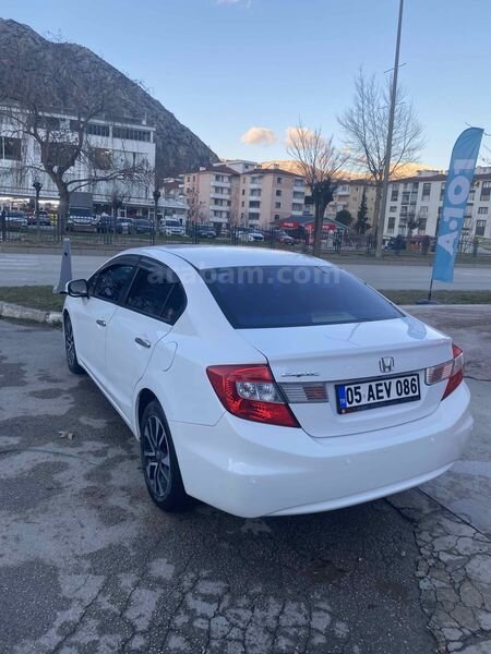 Sahibinden Honda Civic 1.6i VTEC Eco Premium 2014 Model 6
