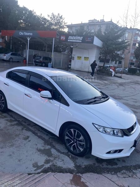 Sahibinden Honda Civic 1.6i VTEC Eco Premium 2014 Model 3