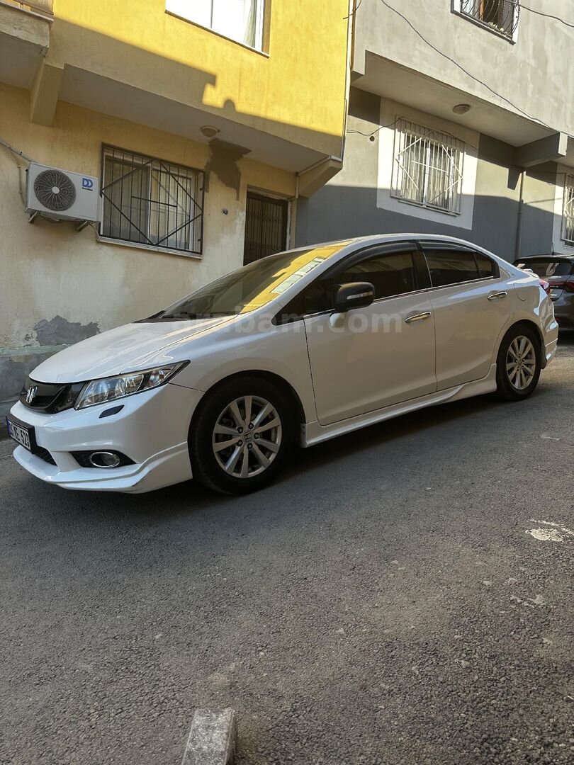 Sahibinden Honda Civic 1.6i VTEC Eco Elegance 2014 Model 2