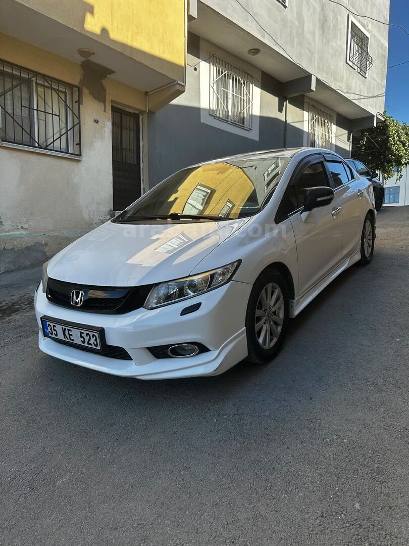 Sahibinden Honda Civic 1.6i VTEC Eco Elegance 2014 Model 1