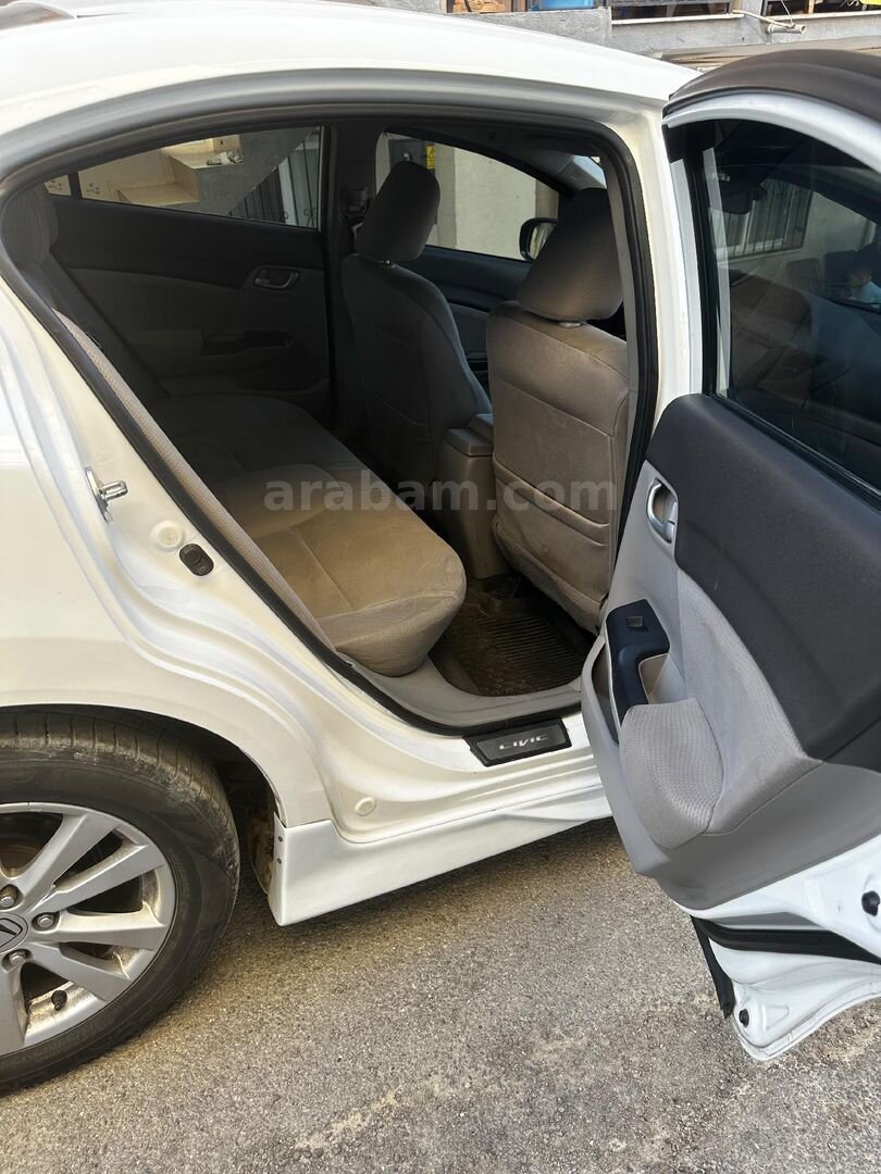 Sahibinden Honda Civic 1.6i VTEC Eco Elegance 2014 Model 5