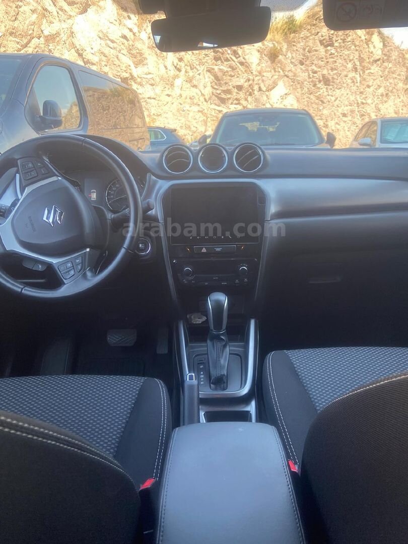 Sahibinden Suzuki Vitara 1.4 Boosterjet Hibrit GL Elegance 2025 Model 17.700 KM Beyaz 7