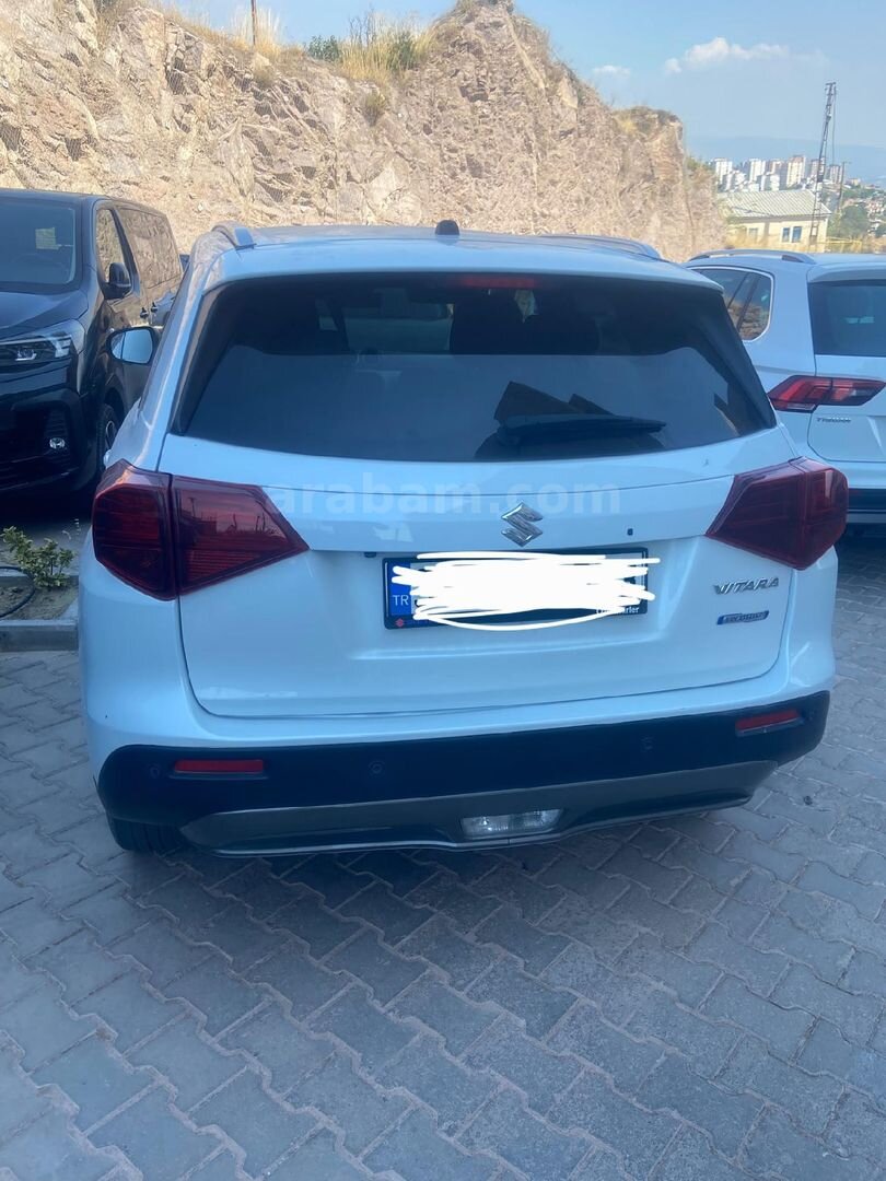 Sahibinden Suzuki Vitara 1.4 Boosterjet Hibrit GL Elegance 2025 Model 17.700 KM Beyaz 5