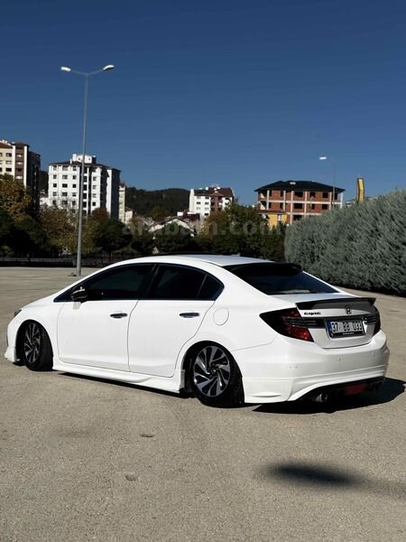 Sahibinden Honda Civic 1.6i VTEC Eco Executive 2015 Model 6