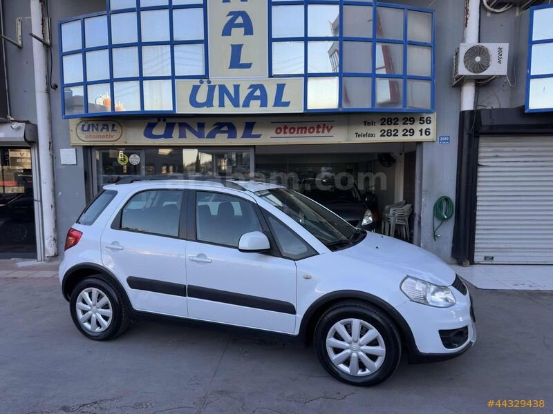ÜNAL OTOMOTİV DEN 2012 SUZUKİ SX4 1.6 TAM OTOMATİK 3