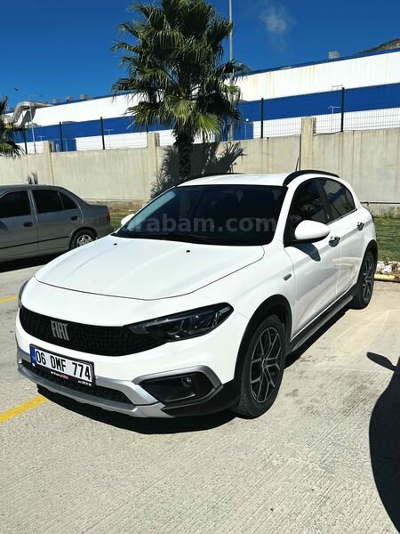 Sahibinden Fiat Egea Cross 1.4 Fire Urban 2023 Model 3