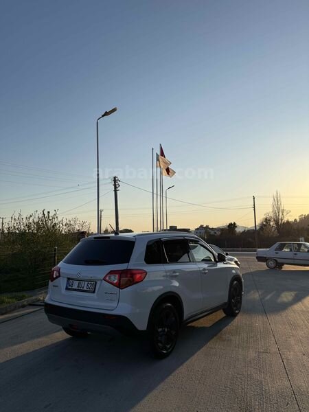 Sahibinden Suzuki Vitara 1.4 S 2017 Model Muğla 100.000 KM Beyaz 4