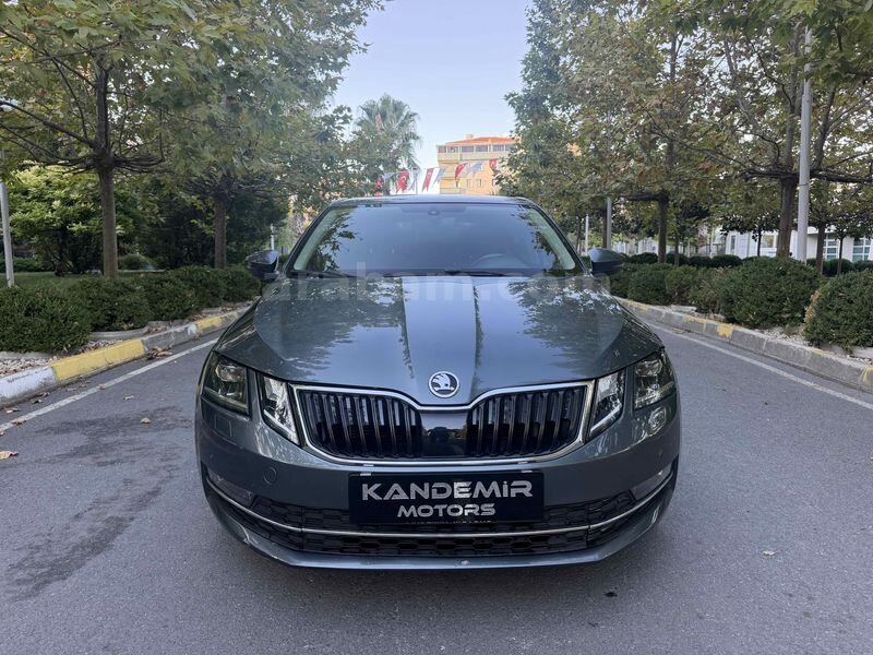 2018 MODEL HATASIZ 177.000 BAKIMLARI YENİ DEĞİŞENSİZ 2