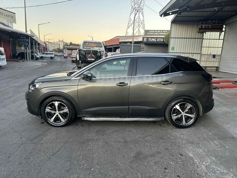 Peugeot 3008 1.5 BlueHDI EAT8 2019 Model 136.000km 4