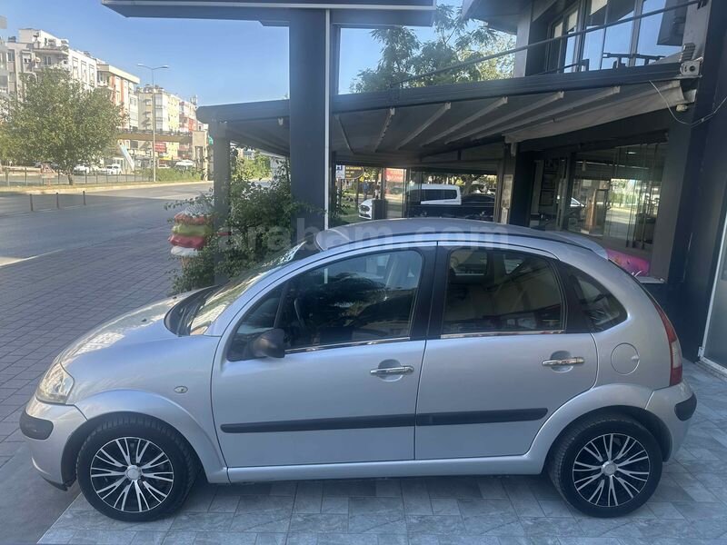 EMSALİ OLMIYACAK KADAR TEMİZ VE BAKIMLI CİTROEN C3 1.4 HDİXFURİO 6