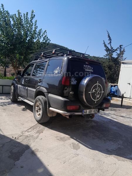 Sahibinden Nissan Terrano 2.4 1997 Model 3