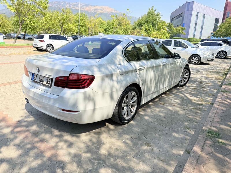 Sahibinden BMW 5 Serisi 520i Premium 2015 Model 4