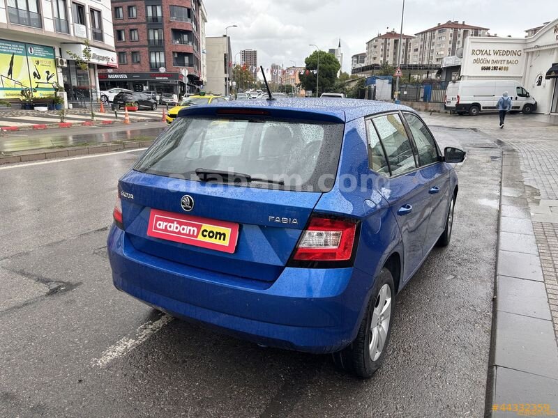 Galeriden Skoda Fabia 1.2 TSI Style 2016 Model İstanbul 36.964 KM Mavi 4
