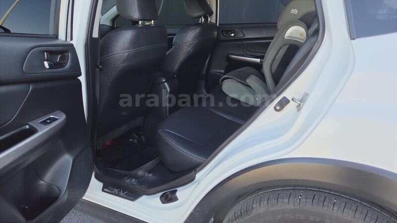 Sahibinden Subaru XV 1.6 Premium 2015 Model 328.000 KM Beyaz 7