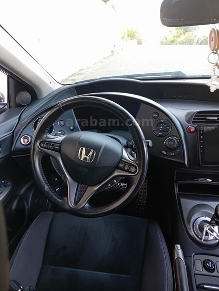Honda Civic Comfort 1.4 5K Hatchback 7