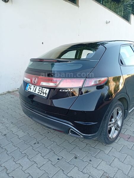 Honda Civic Comfort 1.4 5K Hatchback 3