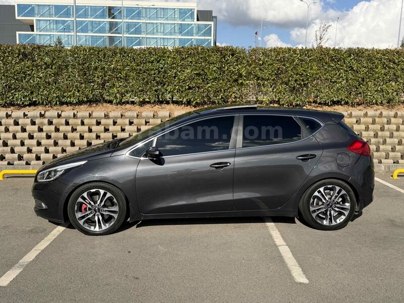 Sahibinden Kia Ceed 1.6 CRDi Premium 2013 Model 2