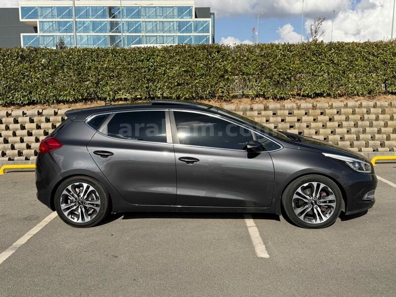 Sahibinden Kia Ceed 1.6 CRDi Premium 2013 Model 3
