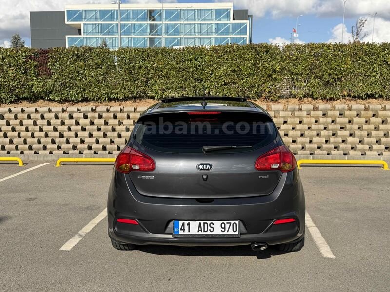 Sahibinden Kia Ceed 1.6 CRDi Premium 2013 Model 4