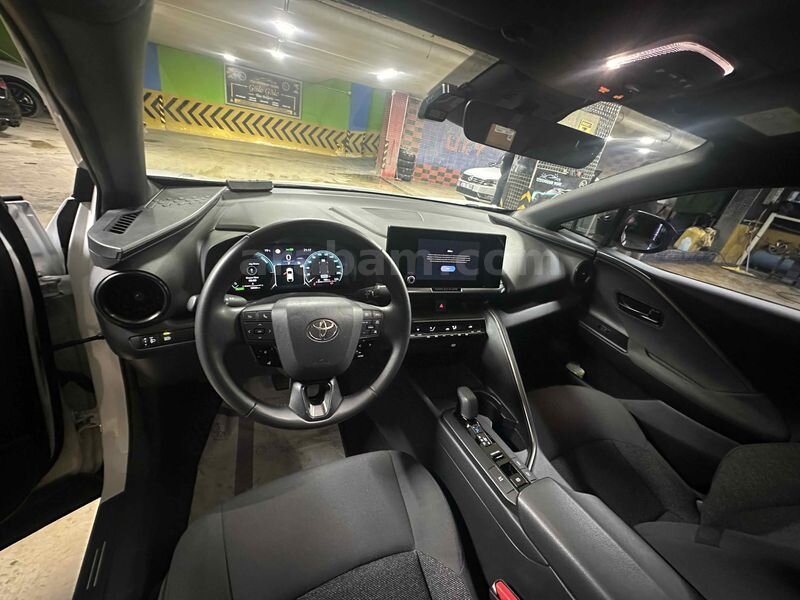 Sahibinden Toyota C-HR 1.8 Hybrid Flame 2024 Model 5