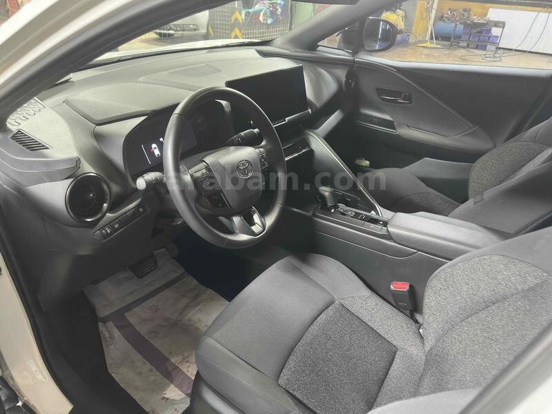 Sahibinden Toyota C-HR 1.8 Hybrid Flame 2024 Model 4