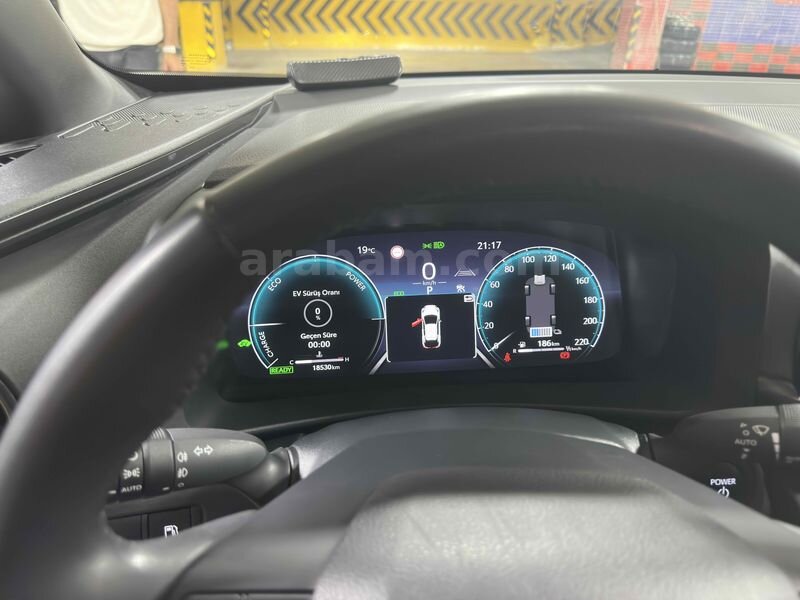 Sahibinden Toyota C-HR 1.8 Hybrid Flame 2024 Model 6