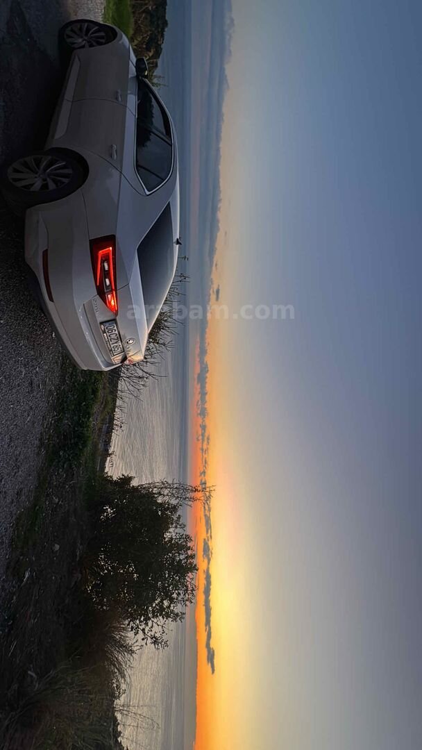 Sahibinden Skoda SuperB 1.6 TDI Prestige 2016 Model 242.000 KM Beyaz 2
