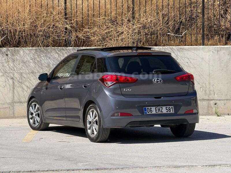 Bayan sahibinden otomatik 2018 i20 4