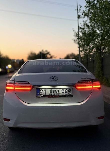 Sahibinden Toyota Corolla 1.4 D-4D Touch 2017 Model İstanbul 198.000 KM Beyaz