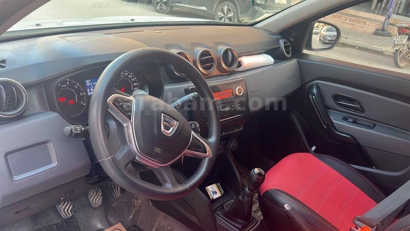 Sahibinden Dacia Duster 1.5 BlueDCI Comfort 2022 Model 100.000 KM Beyaz 3