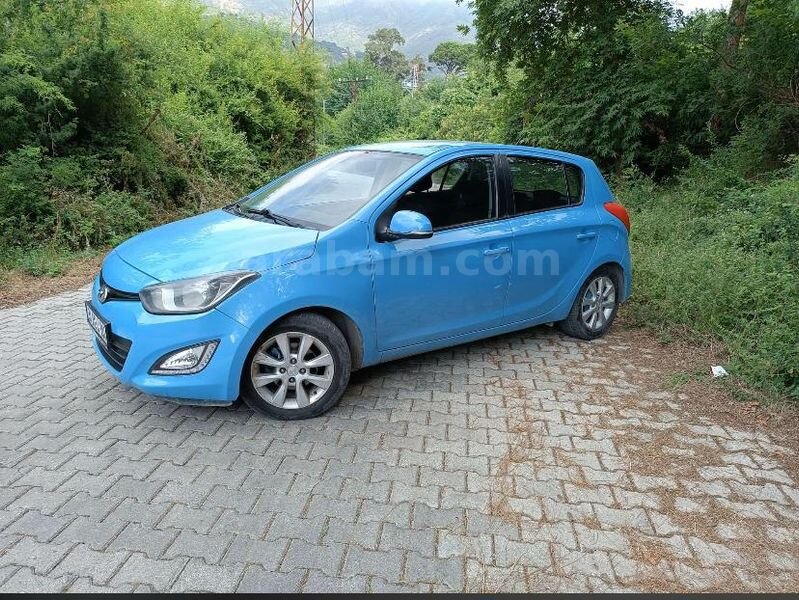 Sahibinden Hyundai i20 1.2 D-CVVT Sense 2014 Model 2