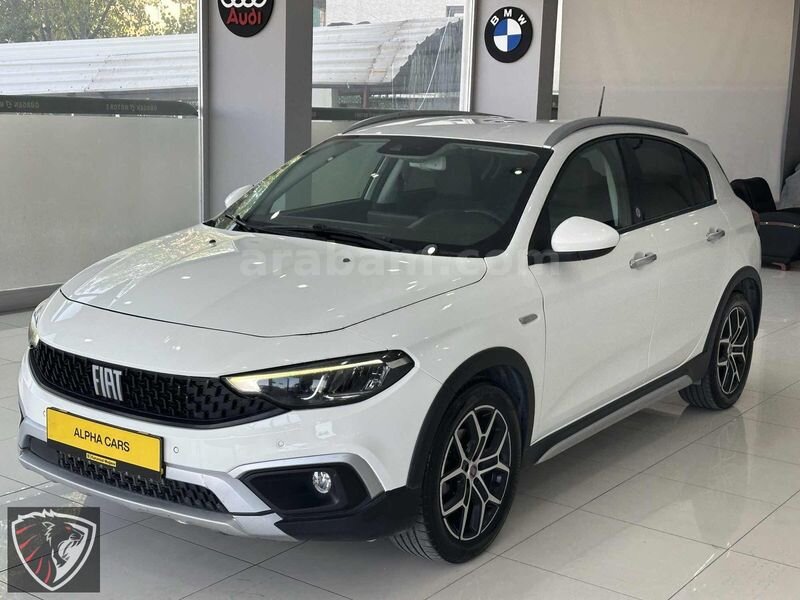 HATASIZ BOYASIZ Egea Cross 1.6 Lounge servis bakımlı
