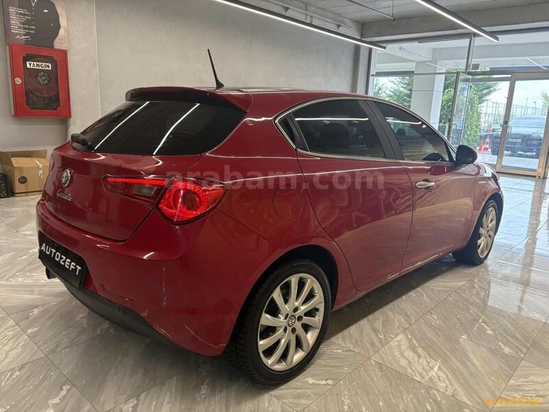 FIRSAT 2013 ALFA ROMEO GIULIETTA 1.4 170 HP OTOMATİK CAM TAVAN 7