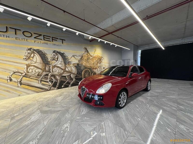FIRSAT 2013 ALFA ROMEO GIULIETTA 1.4 170 HP OTOMATİK CAM TAVAN 2