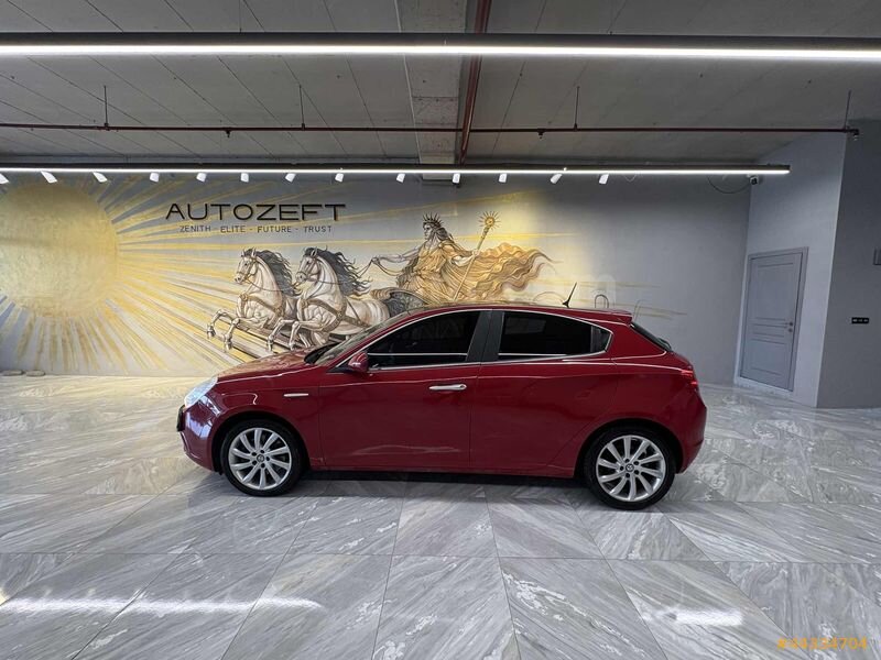 FIRSAT 2013 ALFA ROMEO GIULIETTA 1.4 170 HP OTOMATİK CAM TAVAN 3