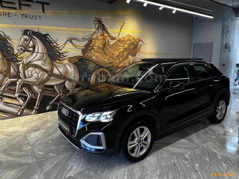 2024 31ARALIK ÇIKIŞ HATASIZ AUDİ Q2 35TFSI ADVANCED CAM TAVAN 4