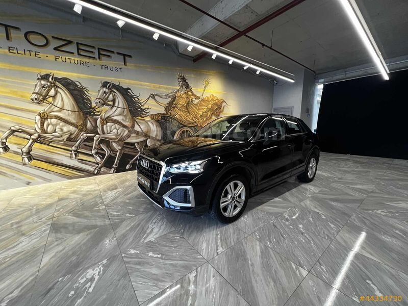 2024 31ARALIK ÇIKIŞ HATASIZ AUDİ Q2 35TFSI ADVANCED CAM TAVAN 2