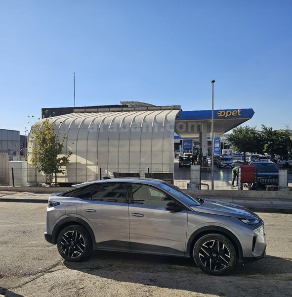 Sahibinden Peugeot 3008 1.2 Hybrid Allure 2025 Model 2