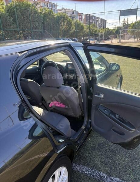 Sahibinden Nissan Almera 1.5 Tekna 2005 Model Çanakkale 307.000 KM Siyah 6