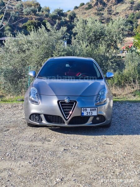 Sahibinden Alfa Romeo Giulietta 1.4 TB MultiAir Distinctive 2011 Model