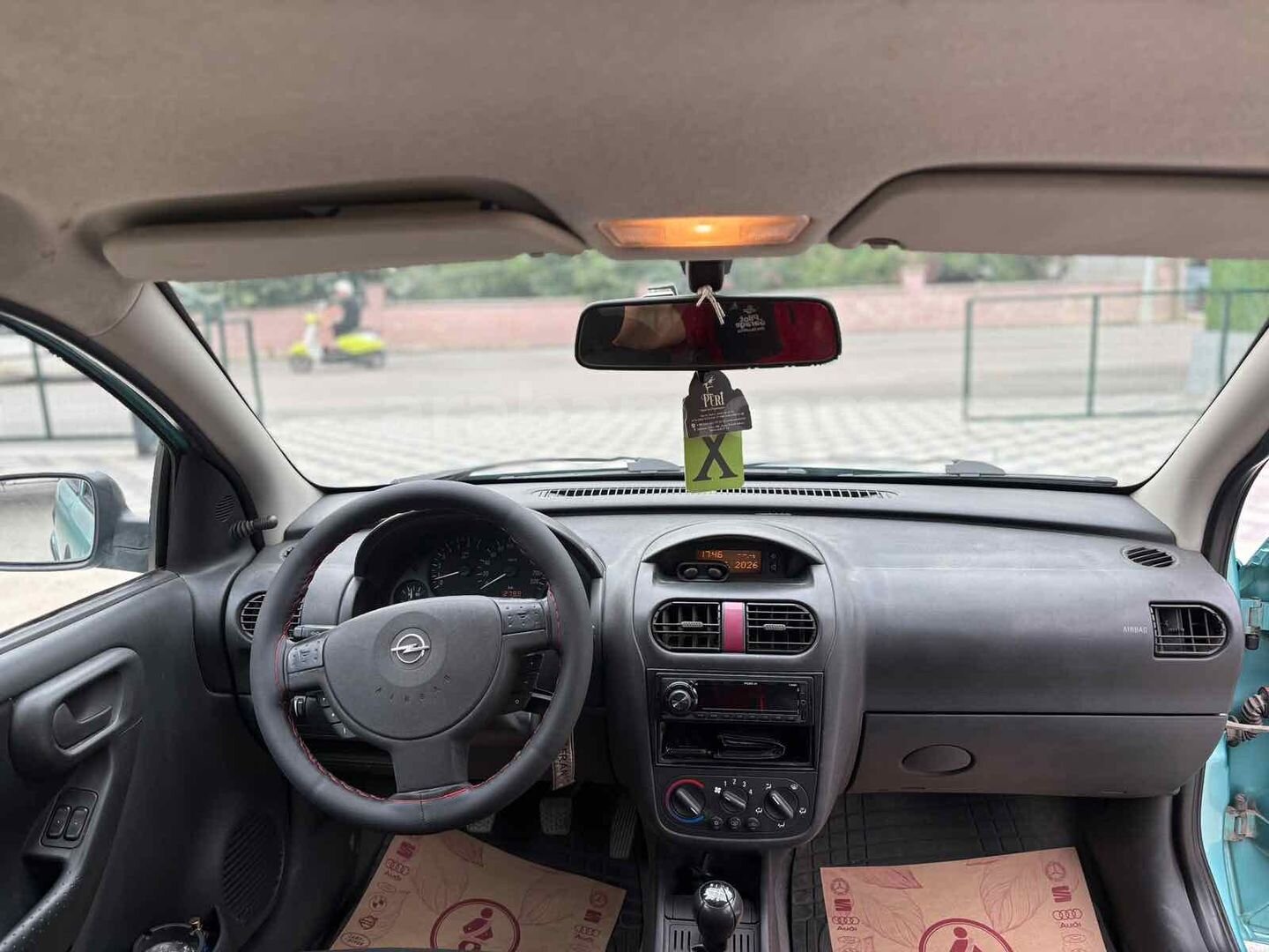 Sahibinden Opel Corsa 1.2 Essentia 2004 Model 98.000 KM Yeşil 4