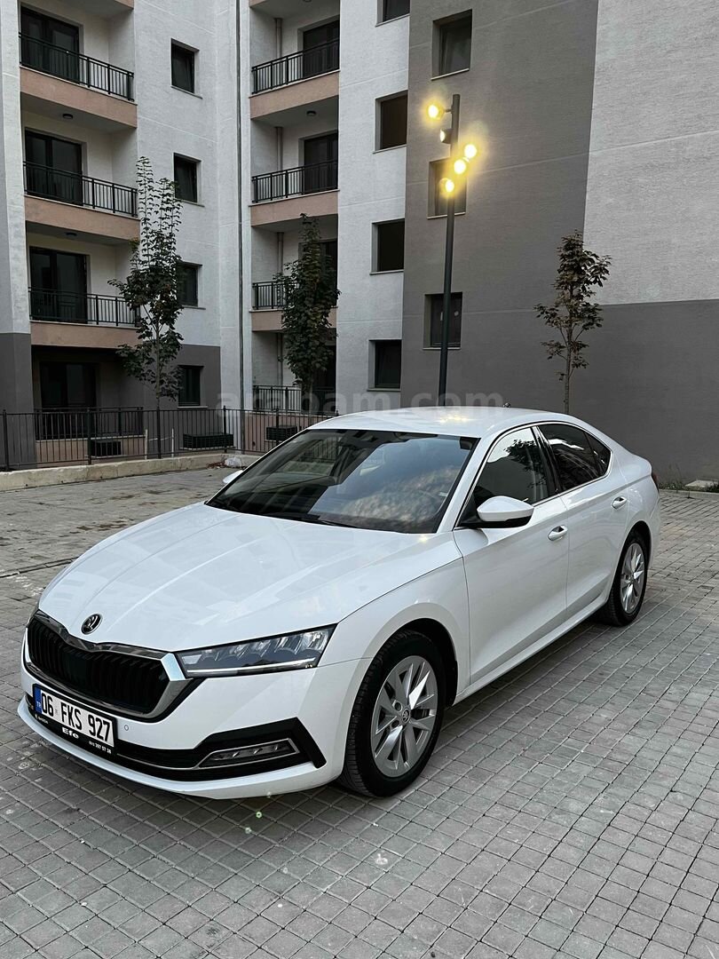 Sahibinden Skoda Octavia 1.0 e-Tec Premium 2023 Model 5