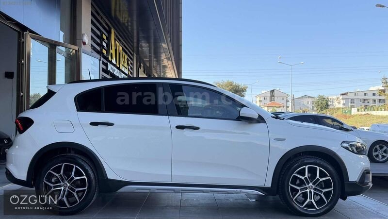 ÖZGÜN 2025 EGEA CROSS 1.6M.JET OTOMATİK -HATASIZ-BOYASIZ KK12AY 5