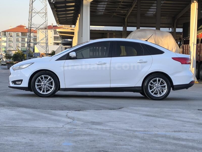 Galeriden Ford Focus 1.6 TDCi Trend X 2017 Model Konya 3