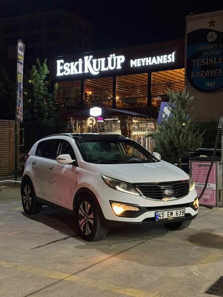 Sahibinden Kia Sportage 2.0 CRDi 4x4 2011 Model 310.000 KM Beyaz
